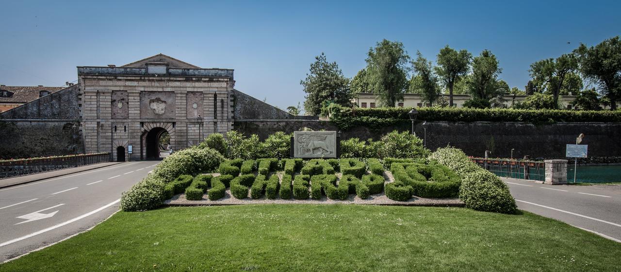 Hotel Johnson Peschiera del Garda Dış mekan fotoğraf