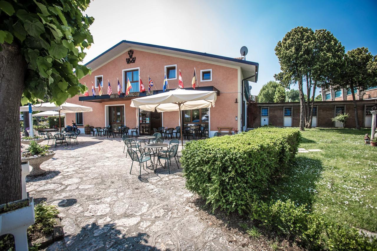 Hotel Johnson Peschiera del Garda Dış mekan fotoğraf