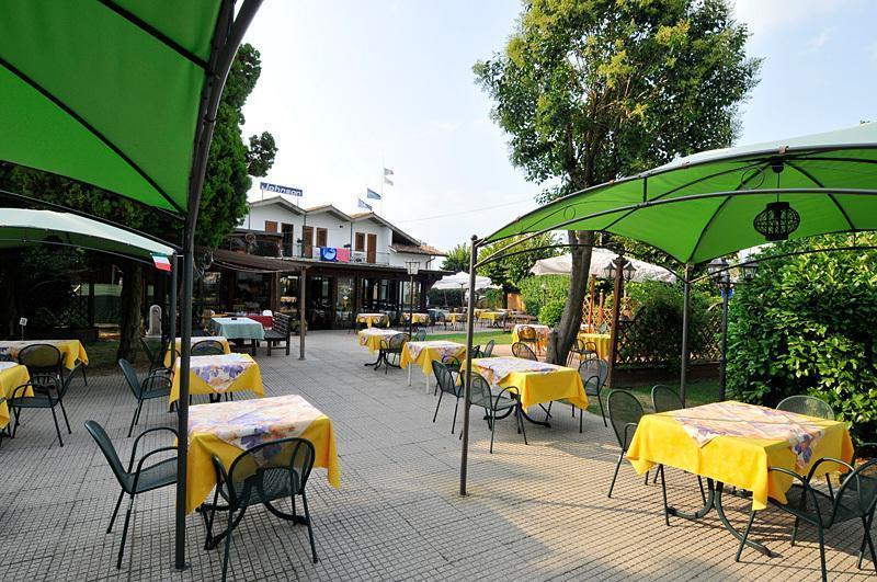 Hotel Johnson Peschiera del Garda Dış mekan fotoğraf